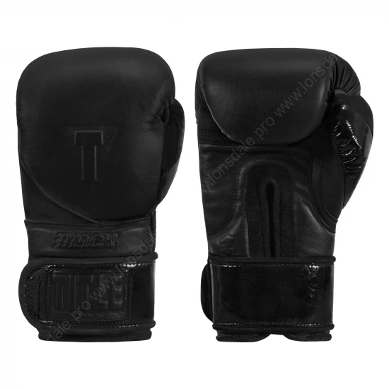 Боксерские перчатки TITLE Black Training Boxing Gloves 2.0